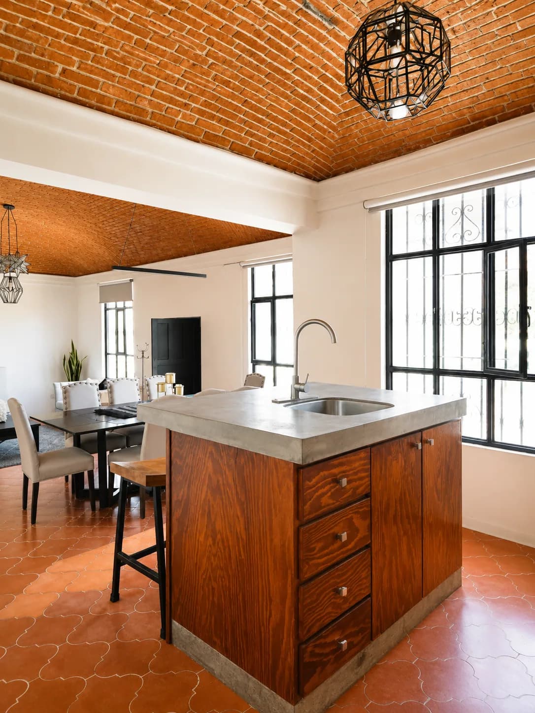 Cocina de propiedad Dolores con bóveda de ladrillo